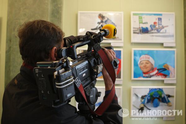 Открытие фотовыставки паралимпийских фотографий в рамках социальной акции «Спорт без преград» в Сочи