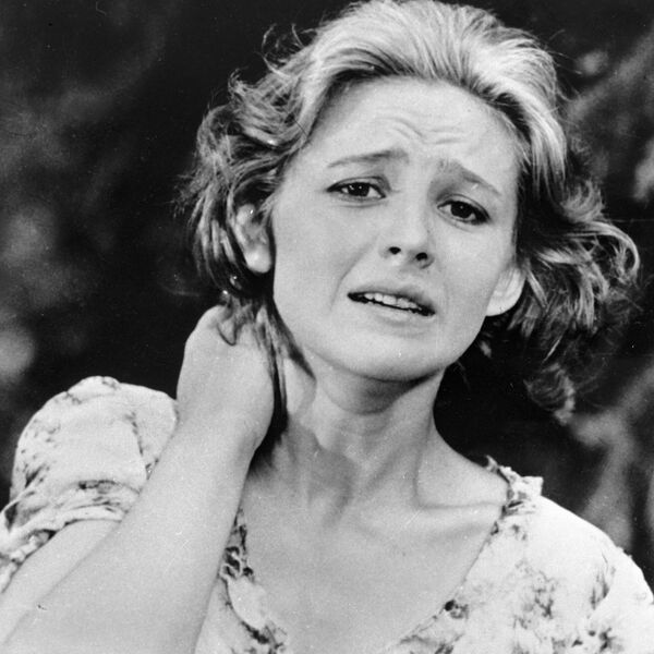 Актриса Наталья Варлей в роли Муси Волковой в фильме Золото. 1972 Актриса Наталья Варлей в роли Муси Волковой в фильме Золото. 1972