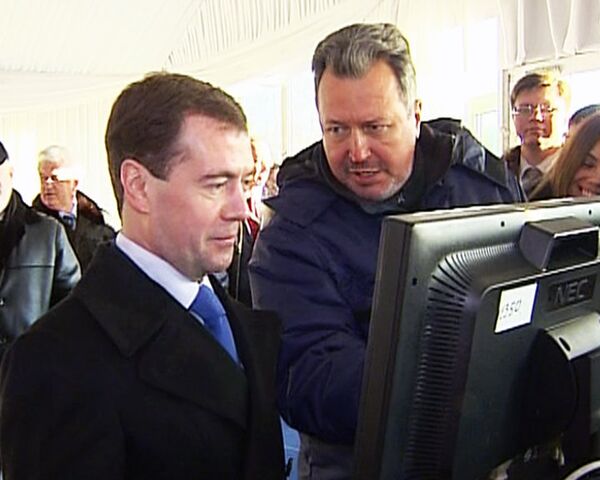 Космический аппарат помог Медведеву определить, где строить Сколково