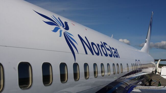 Самолет Boeing 737 авиакомпании NordStar