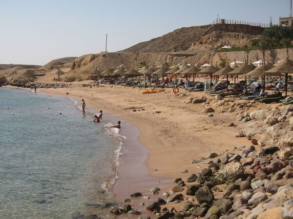 Пляжи Шарм-эш-Шейха разрешили открыть при соблюдении мер безопасности