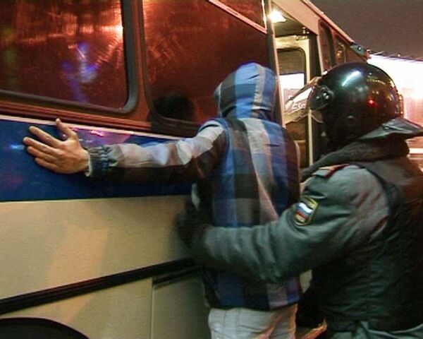 Милиция пресекла массовые беспорядки в Москве 15 декабря. Хроника событий
