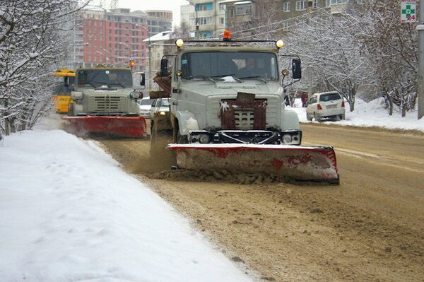 Уборка снега в Иркутске