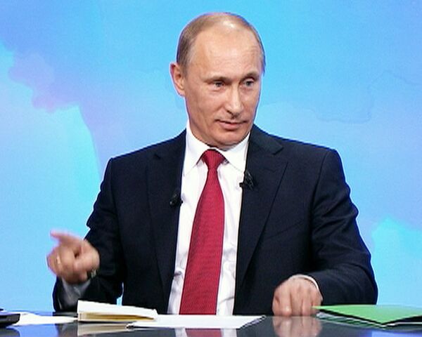 Путин признался, что тыкать по клавишам его научил приятель