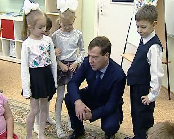 Медведев вспомнил, как разревелся в детском саду