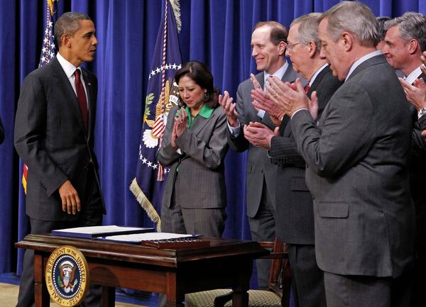 Барак Обама подписал закон, продляющий налоговые льготы для граждан США.