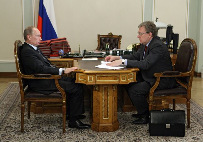 Премьер-министр РФ встретился с министром финансов РФ