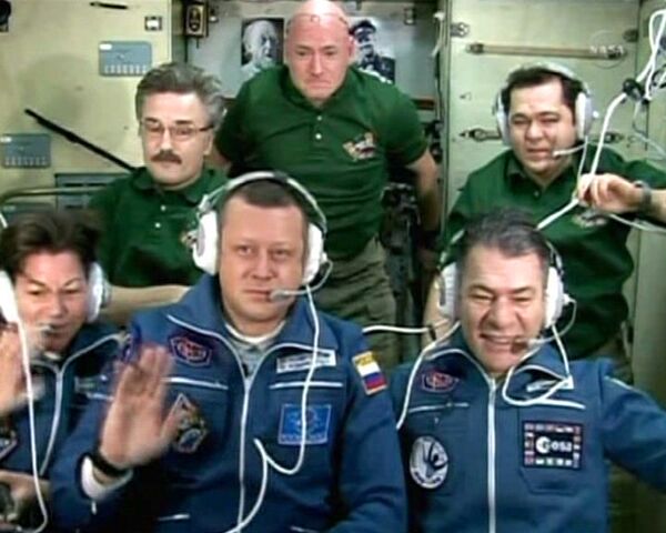 С прибытием Союза ТМА-20 экипаж МКС стал наполовину российским