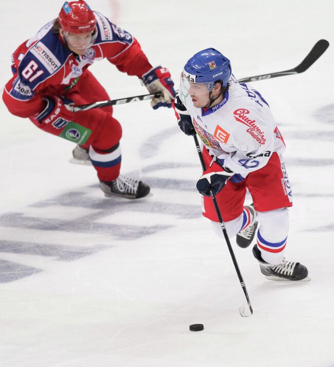 Игровой момент матча Россия - Чехия