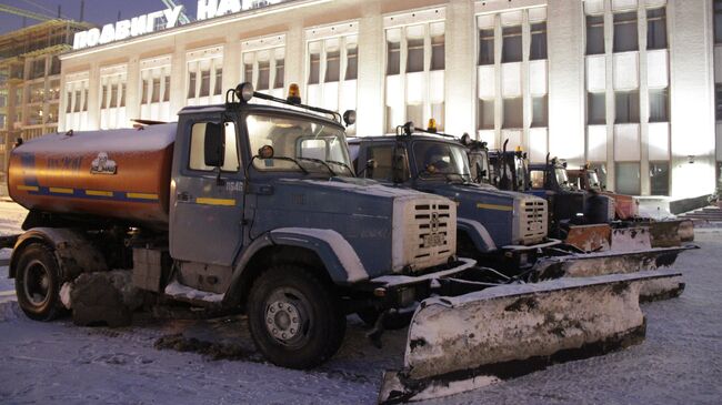 Техника МЧС на Октябрьской площади в Минске