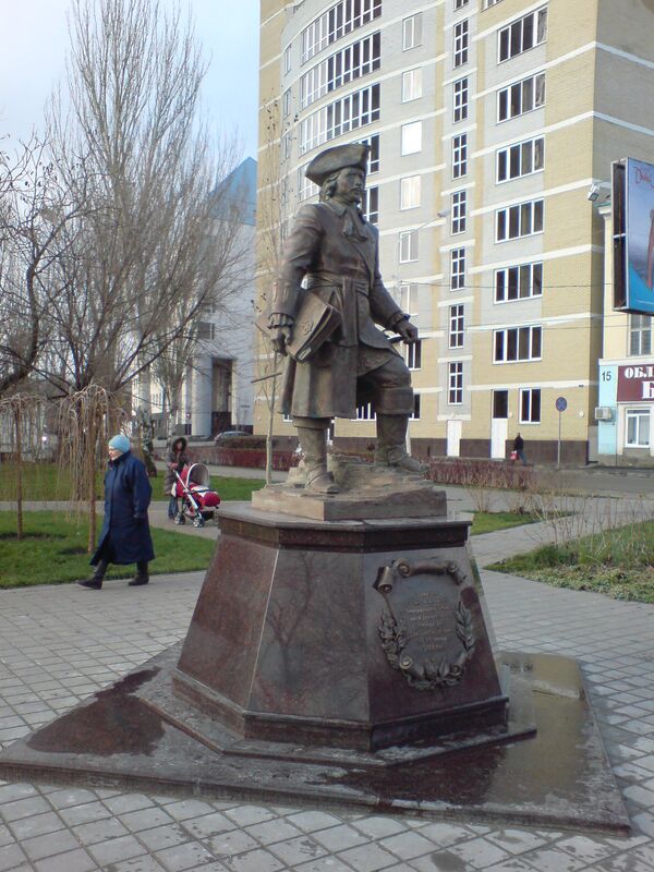 В Ростове-на-Дону появился бронзовый основатель города 