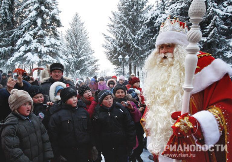 Встреча Кыш Бабая и Деда Мороза в Татарстане