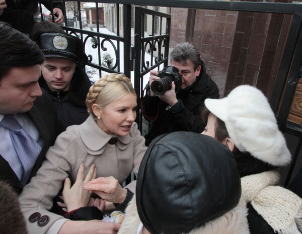 Ю.Тимошенко прибыла на допрос в Генеральную прокуратуру Украины