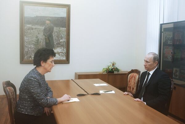 Премьер-министр РФ Владимир Путин встретился с Нино Бурджанадзе