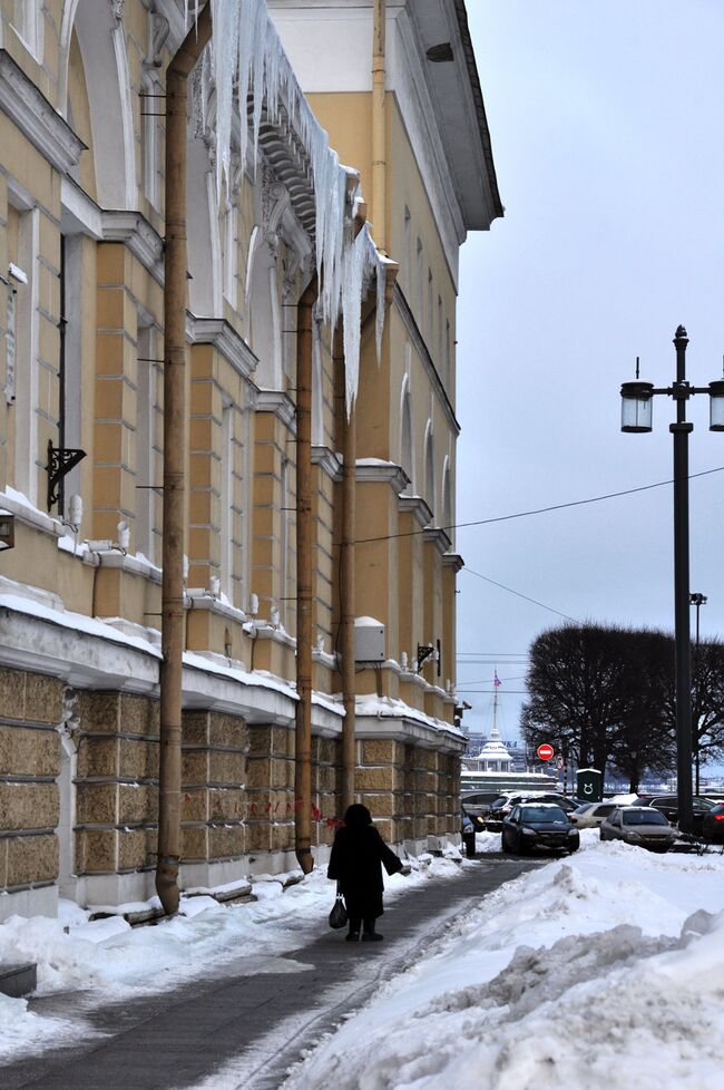 На улицах Петербурга. Архив