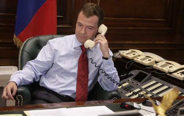 Медведев обсудил с Обамой завершение Сенатом ратификации договора СНВ