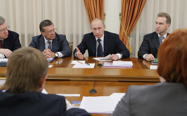 Премьер-министр РФ Владимир Путин встретился с руководителями объединений предпринимателей малого и среднего бизнеса