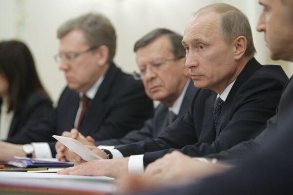 Премьер-министр РФ Владимир Путин встретился с руководителями объединений предпринимателей малого и среднего бизнеса