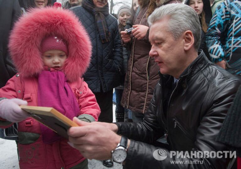 Мэр Москвы Сергей Собянин посетил Фестиваль снега и льда