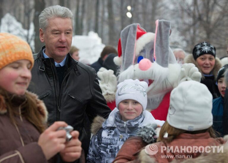 Мэр Москвы Сергей Собянин посетил Фестиваль снега и льда