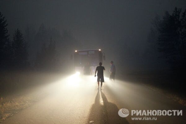 Эвакуация жителей рабочего поселка Виля Нижегородской области из зоны природных пожаров