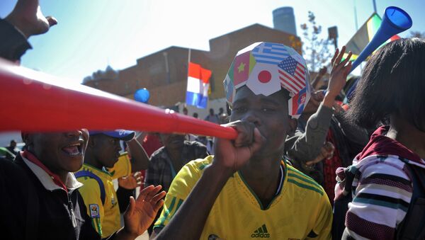 Болельщики на чемпионате мира по футболу в ЮАР, 2010 год. Архивное фото