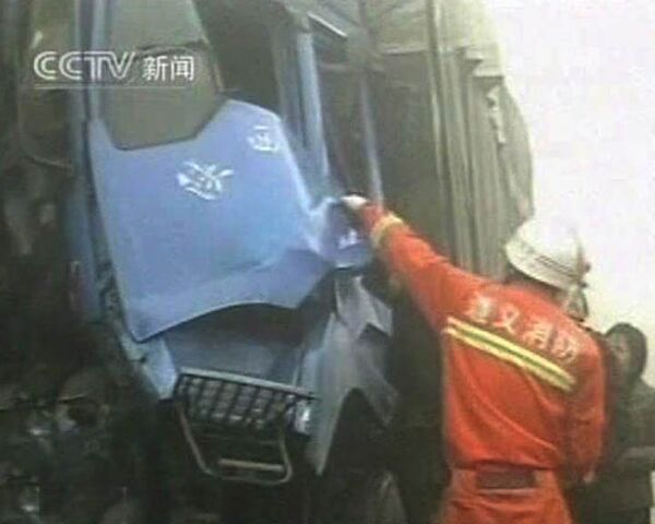 Сто автомобилей столкнулись на скоростном шоссе в Китае