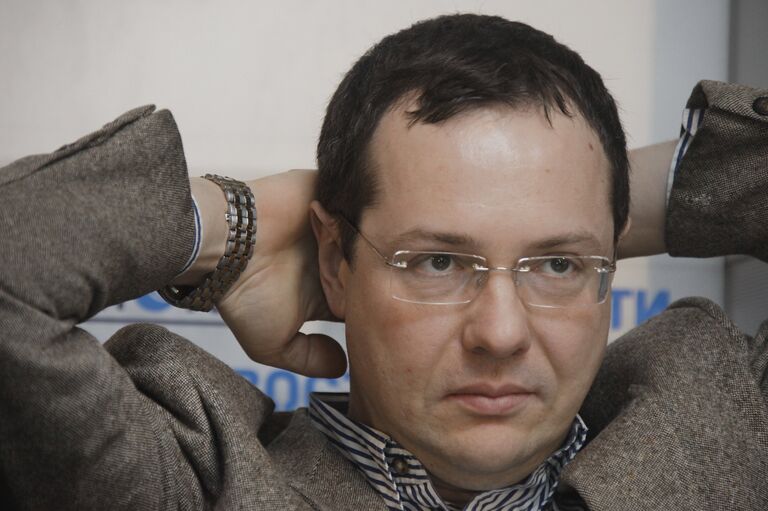 А.Иличевский на пресс-конференции в РИА Новости А.Иличевский на пресс-конференции в РИА Новости