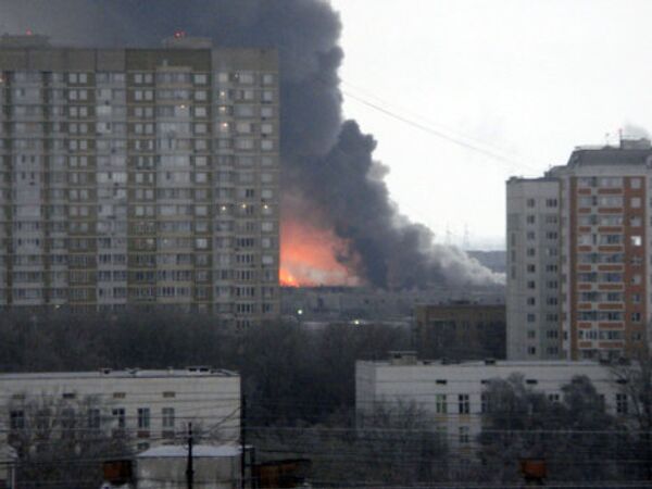 Пожар на складе мебели в Москве