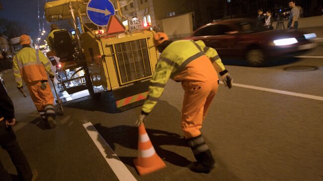 Обновление дорожной разметки в Москве. Архив