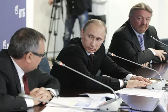 Премьер-министр РФ Владимир Путин провел совещание с руководством ОАО Банк ВТБ