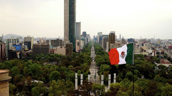 Центральная улица Мехико – Пасео-де-ла-Реформа. Архивное фото