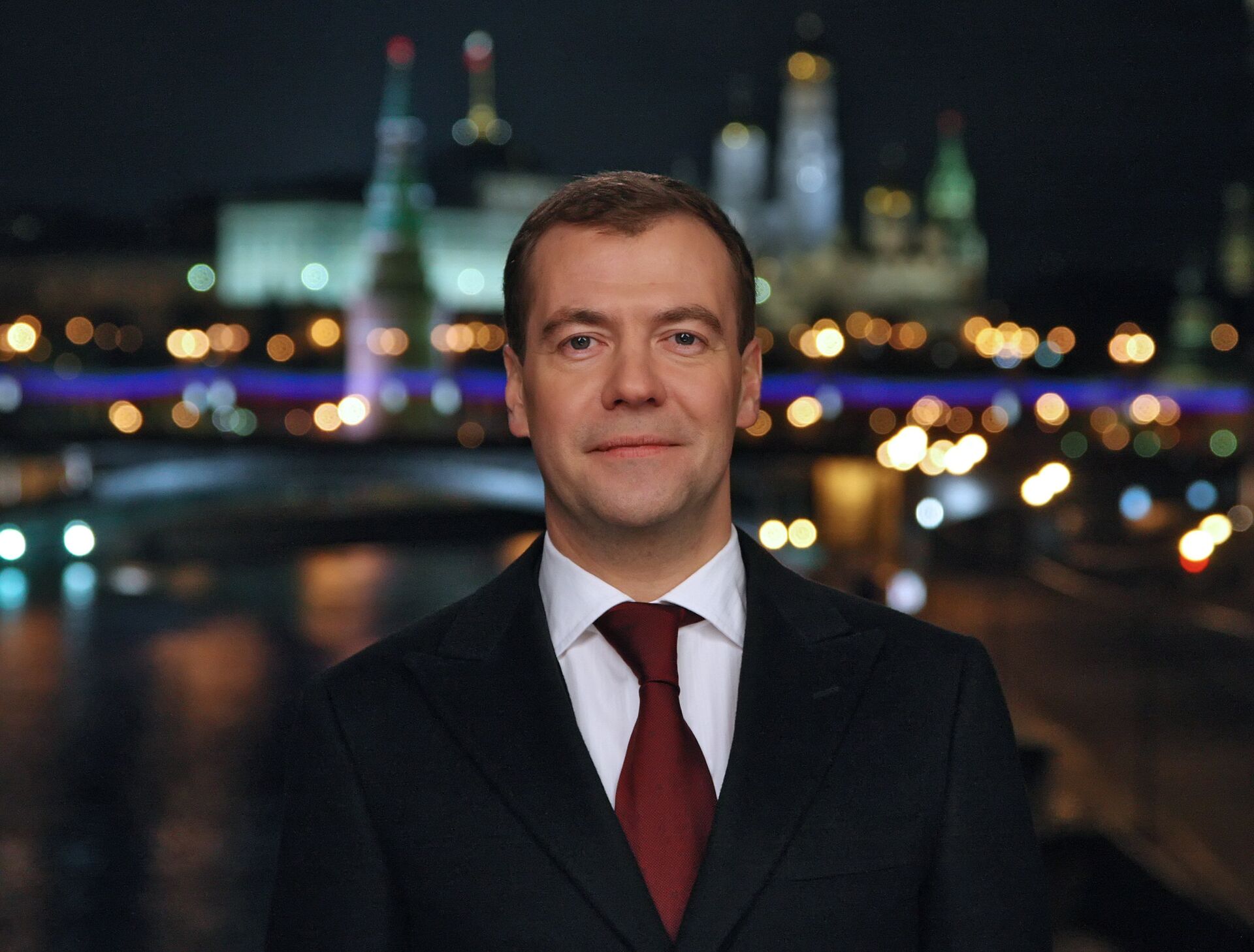 Президент России Дмитрий Медведев во время новогоднего обращения к россиянам в канун 2010 года - РИА Новости, 1920, 30.12.2021