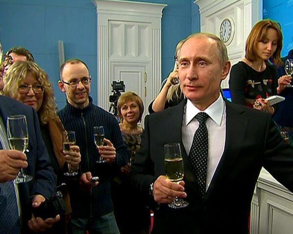 Путин рассказал журналистам, как в мороз завести Запорожец