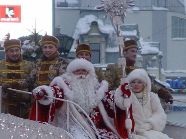 Дед Мороз прибыл в Петербург 