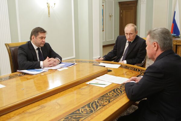 Премьер-министр РФ В.Путин встретился с С.Шматко, Б.Громовым и Н.Швецом