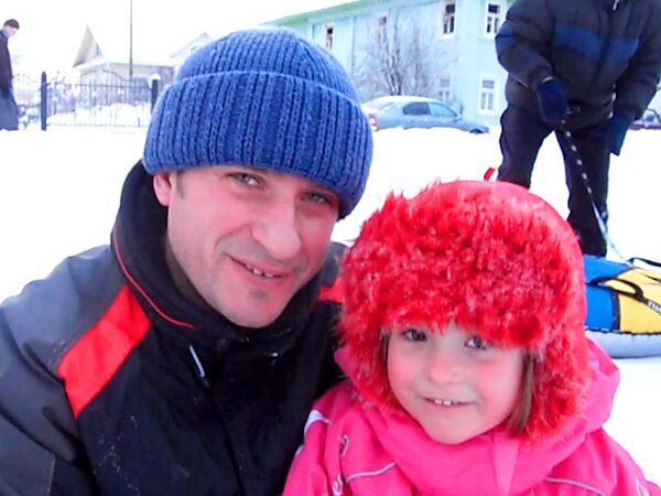 Вологодская девочка Маша поздравляет россиян с Новым годом
