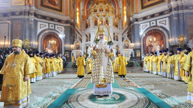 Рождественское богослужение в храме Христа Спасителя