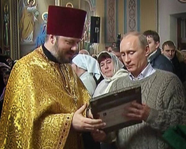 Владимир Путин подарил храму в селе Тургиново старинную икону 
