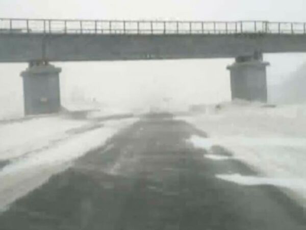 Дорога в районе Новочебоксарска утонула в снегу 