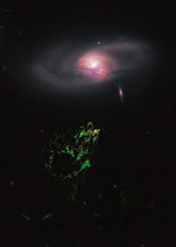 «Объект Ханни», подсвеченный излучением от квазар