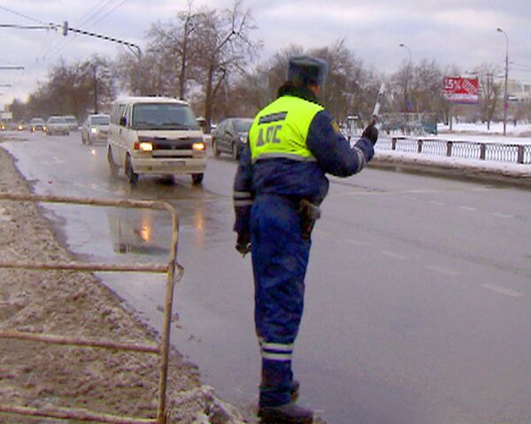 Водители привыкают к новым дорожным знакам на проспекте Андропова