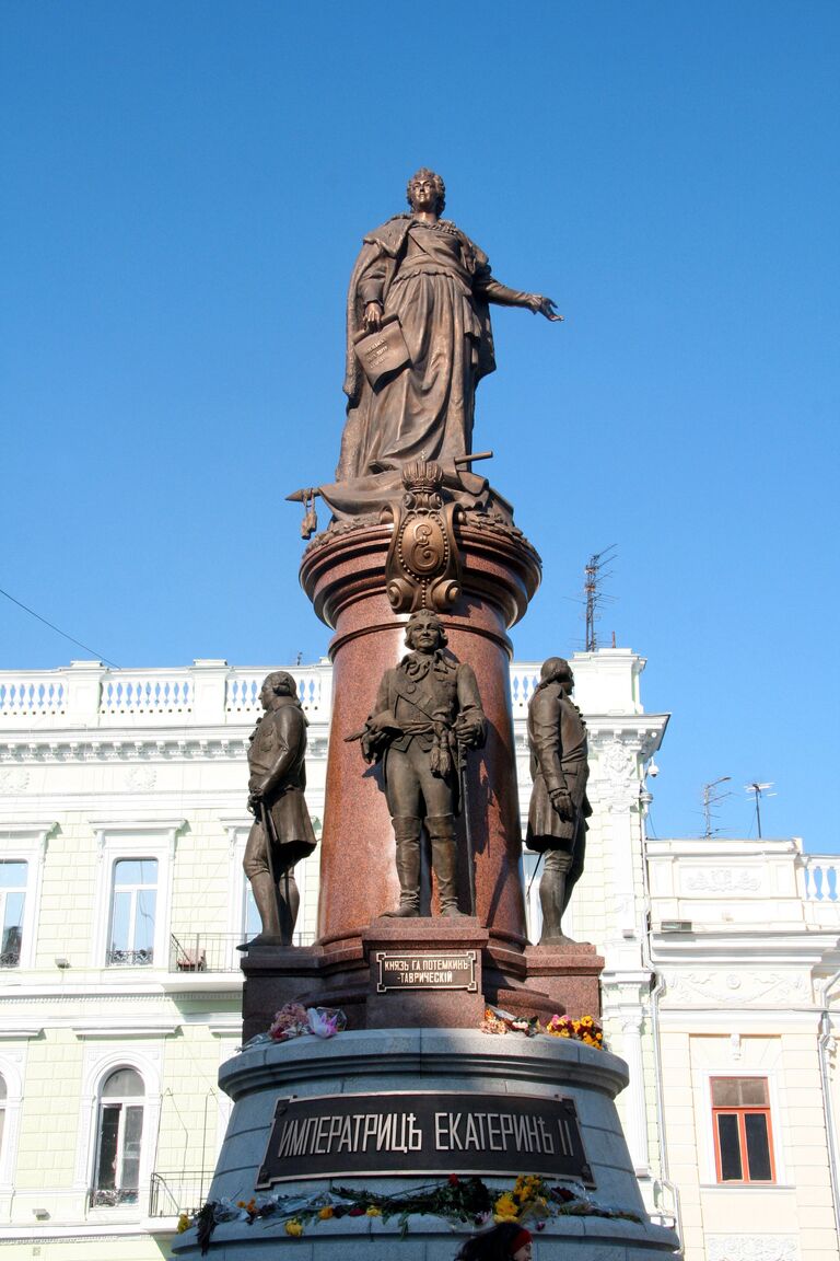 В Одессе открыт памятник Екатерине ІІ