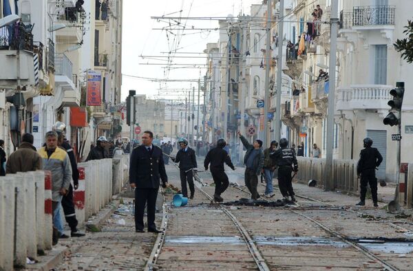 Погромы и беспорядки в столице Туниса 
