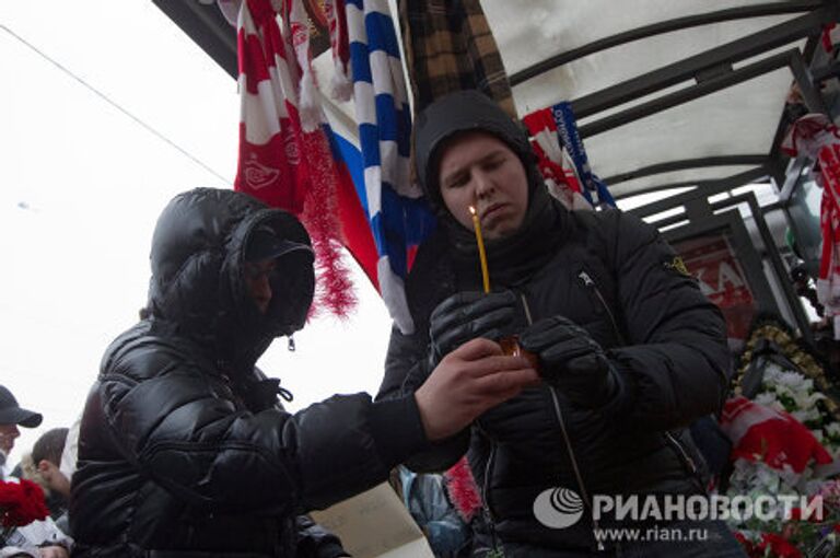 Акция памяти погибшего футбольного болельщика Егора Свиридова