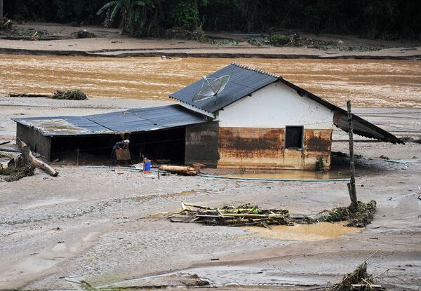 Недельный траур объявлен в штате Рио-де-Жанейро по жертвам наводнений