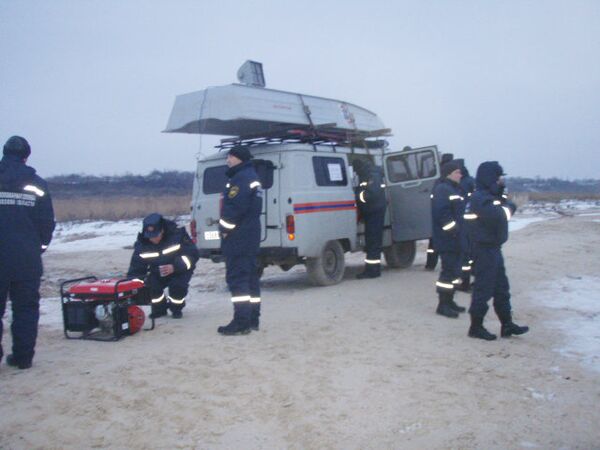 Операция по поиску детей в поселке Комаровка Неклиновского района на берегу Таганрогского залива Азовского моря