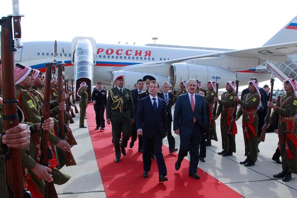 Встреча Дмитрия Медведева в аэропорту Аммана