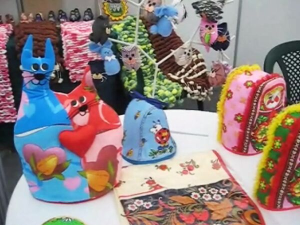 Сувениры и фермерские продукты на Крещенской ярмарке в Краснодаре 