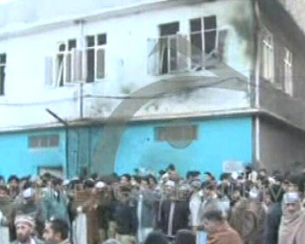 Взрыв прогремел рядом со школой в Пакистане. Видео с места ЧП